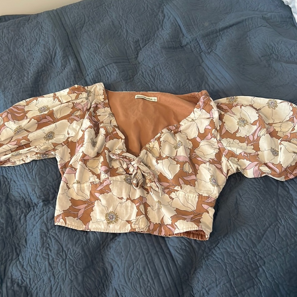 Abercrombie & Fitch Floral Crop Top - Cream and Brown